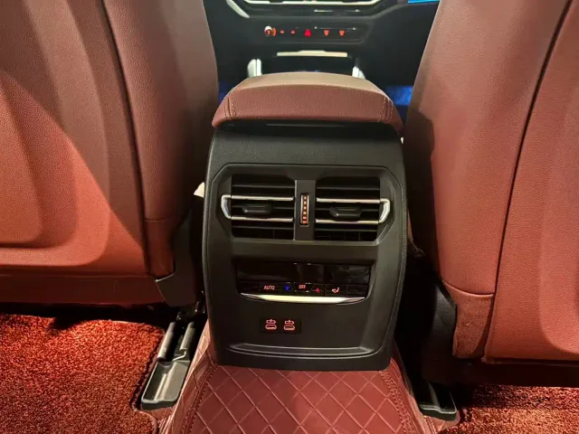BMW i3 — Фото автомобиля 21