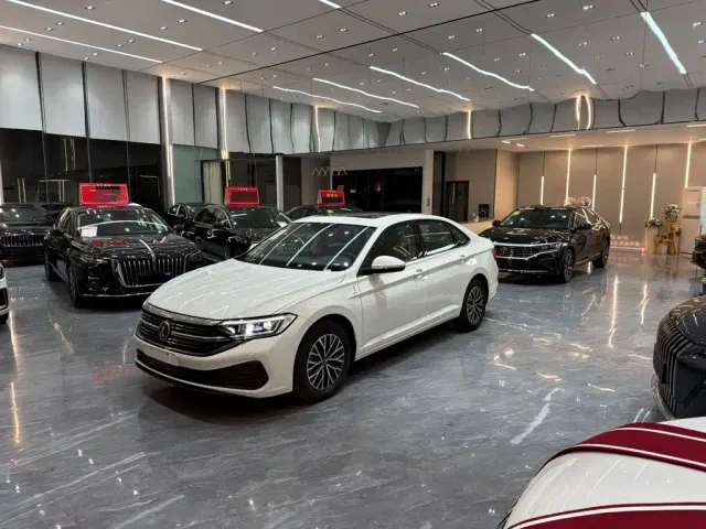 Фотография автомобиля — Volkswagen Sagitar