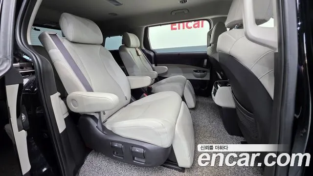 Kia Canival Carnival 4 поколение Бензин 7 мест Noblesse — Фото автомобиля 3