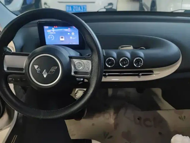 Wuling Bingo — Фото автомобиля 12