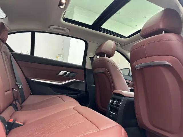 BMW 3 Series — Фото автомобиля 14