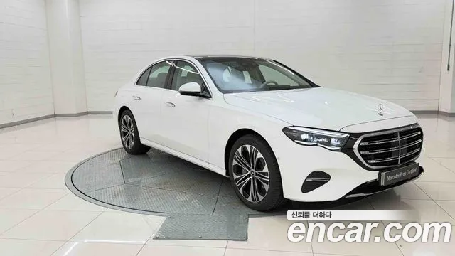 Mercedes-Benz E-Class — Фото автомобиля 8