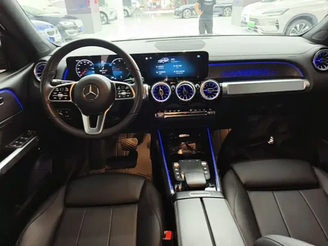Mercedes-Benz EQB — Фото автомобиля 5