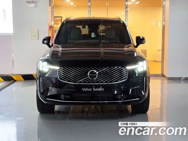 Volvo XC90 — Фото автомобиля 3