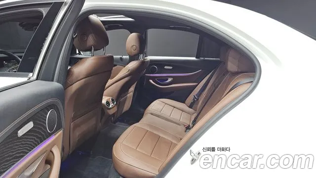 Mercedes-Benz E-Class W213 — Фото автомобиля 27