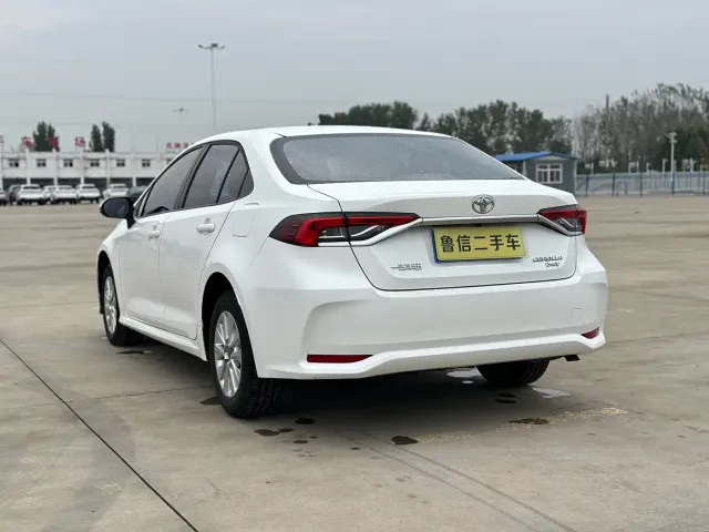 Toyota Corolla — Фото автомобиля 8