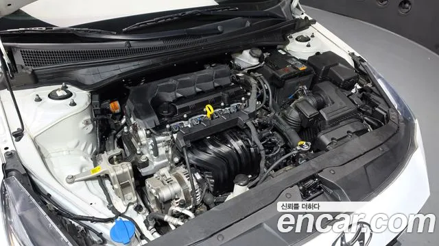 Hyundai Avante CN7 — Фото автомобиля 9
