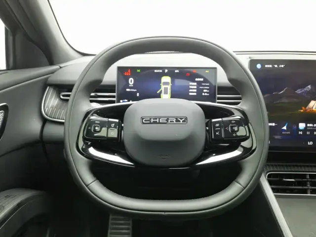 Chery Tiggo 8 — Фото автомобиля 11