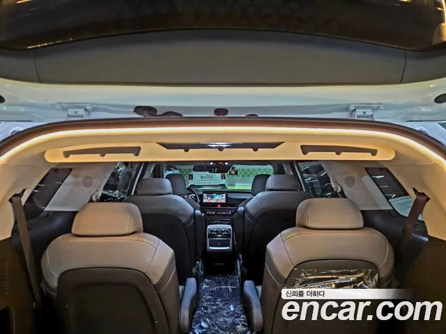 Kia Canival — Фото автомобиля 7