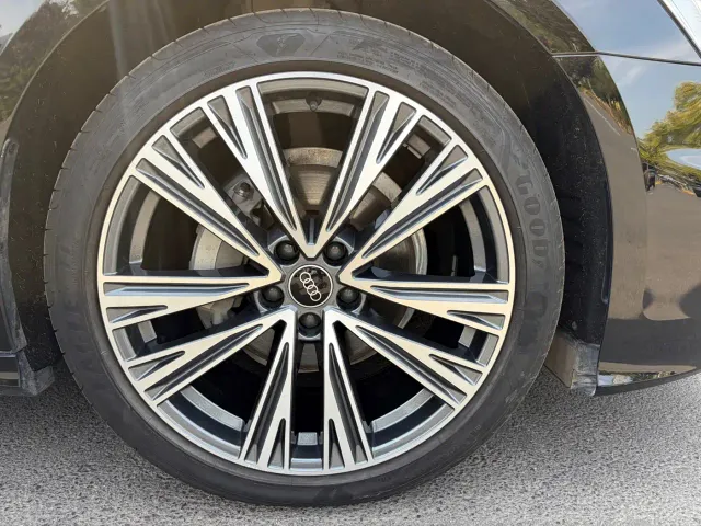 Audi A6L — Фото автомобиля 16