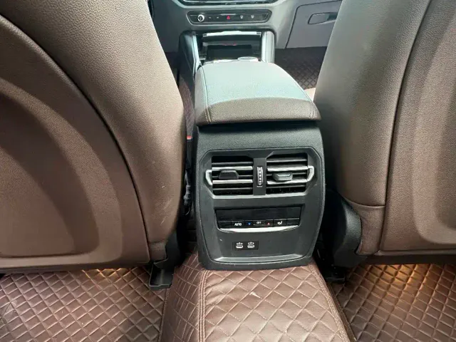 BMW i3 — Фото автомобиля 4