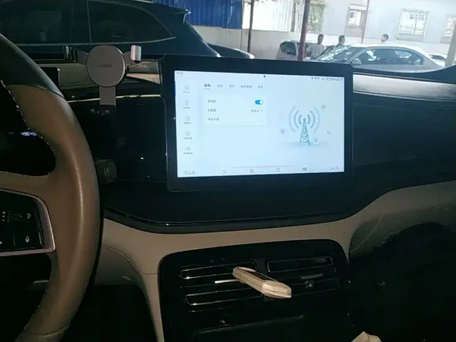BYD Qin PLUS — Фото автомобиля 12
