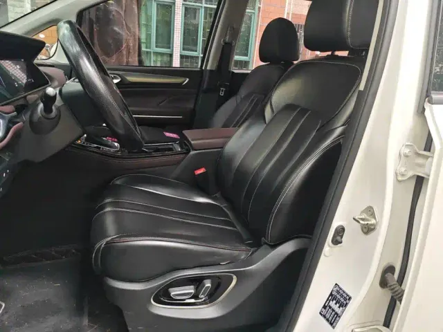 GAC Trumpchi M6 — Фото автомобиля 16