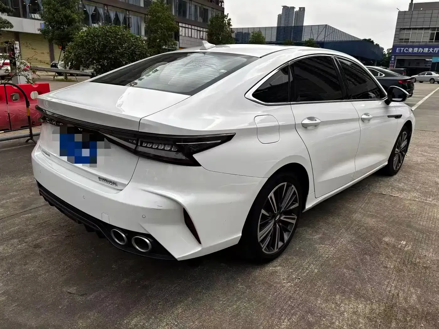 Chery Arrizo 8 2022 1.6T DCT Premium — Фото автомобиля 7