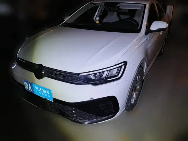 Фотография автомобиля — Volkswagen Lavida