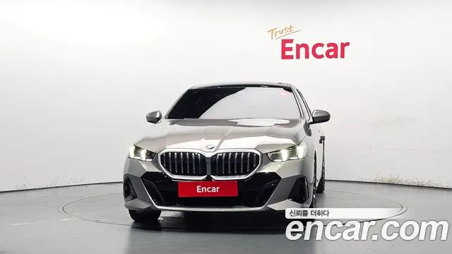 BMW 5-Series 5 серия (G60) 530i xDrive M Sport — Фото автомобиля 3