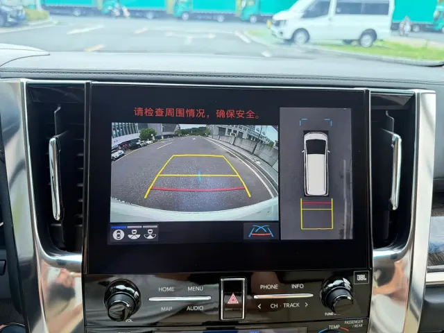 Toyota Alphard — Фото автомобиля 17