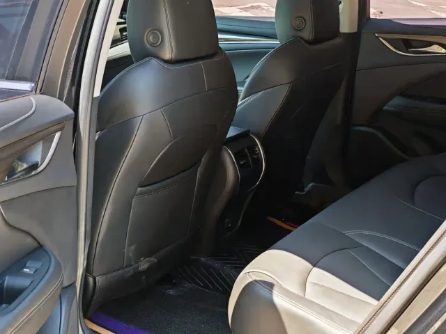 Buick LaCrosse — Фото автомобиля 12