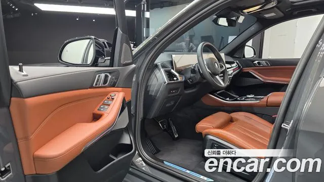 BMW X5 xDrive 40i M Sport Pro — Фото автомобиля 10