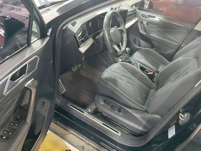 Volkswagen Tiguan L — Фото автомобиля 15