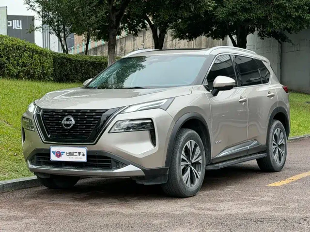 Фотография автомобиля — Nissan X-Trail