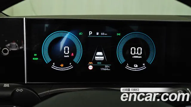 Hyundai Santa Fe MX5 — Фото автомобиля 11