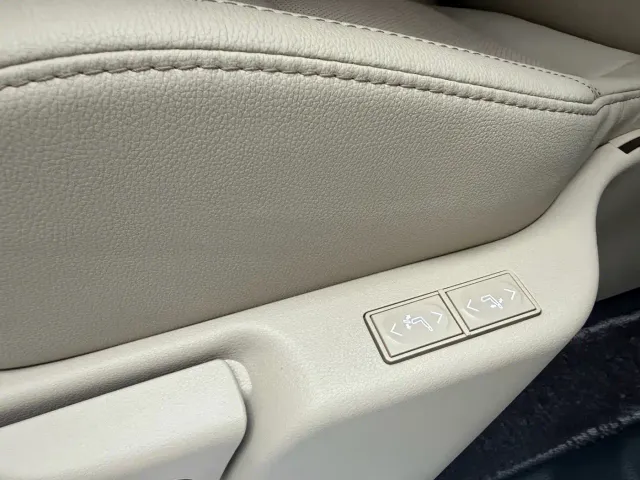 Toyota Sienna — Фото автомобиля 21
