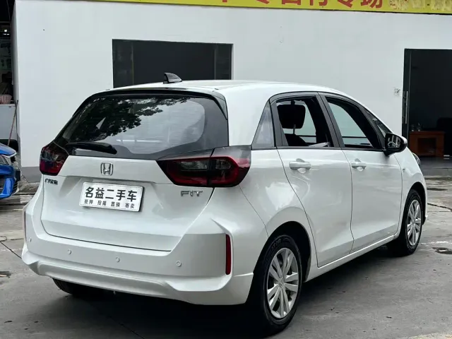 Honda Fit — Фото автомобиля 6