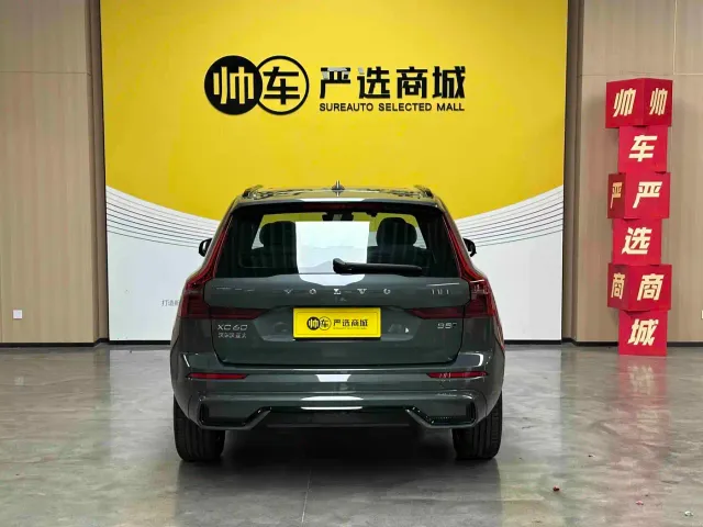 Volvo XC60 — Фото автомобиля 6