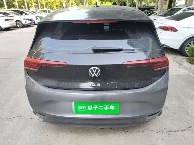 Volkswagen ID.3 — Фото автомобиля 5