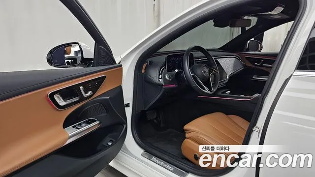 Mercedes-Benz E-Class — Фото автомобиля 9