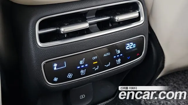 Genesis GV70 — Фото автомобиля 18