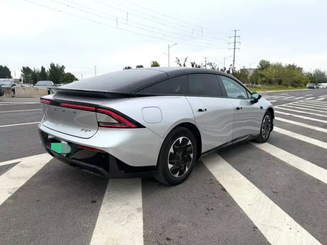 Xpeng P7+ — Фото автомобиля 9