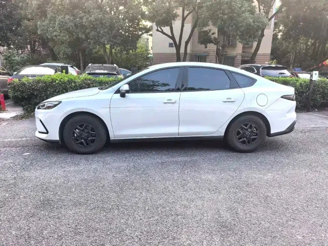 BYD Seal 05 DM-i — Фото автомобиля 2
