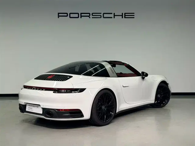 Porsche 911 — Фото автомобиля 9