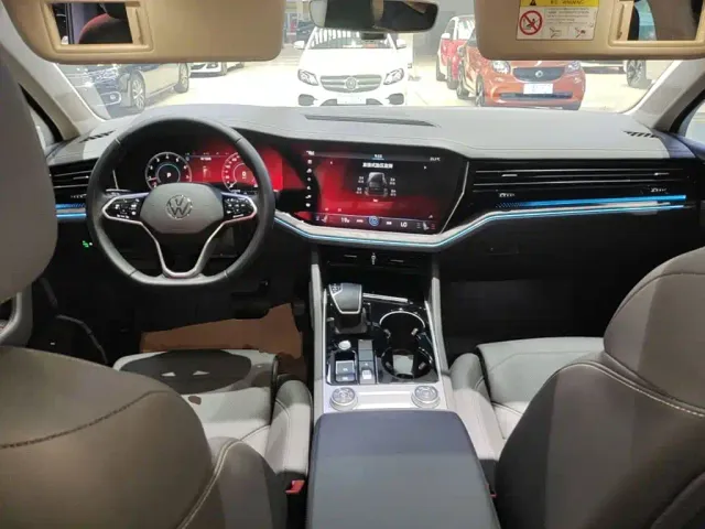 Volkswagen Touareg 2022 2.0TSI Rui Shang Edition — Фото автомобиля 9