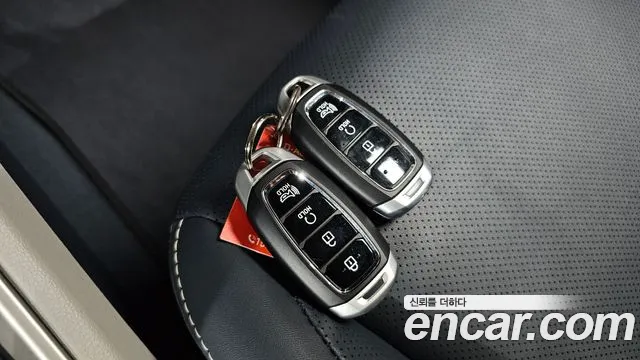 Hyundai Venue — Фото автомобиля 22