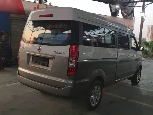 Jinbei New Hiace S — Фото автомобиля 6