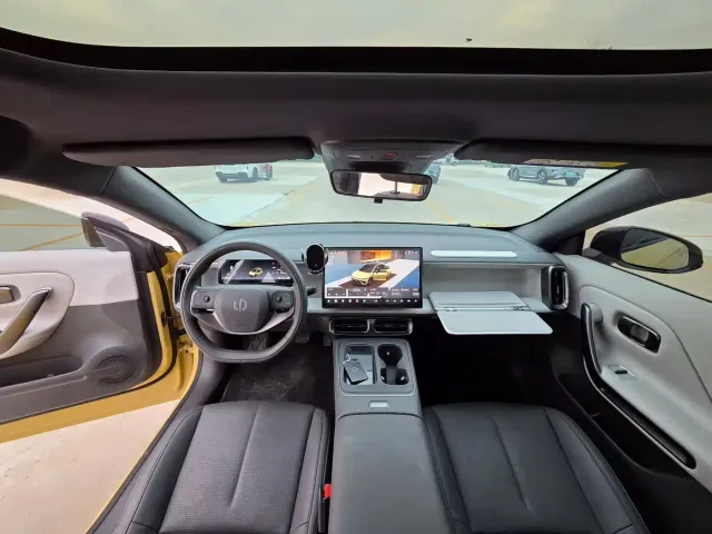 Leapmotor Lafa 5 — Фото автомобиля 6