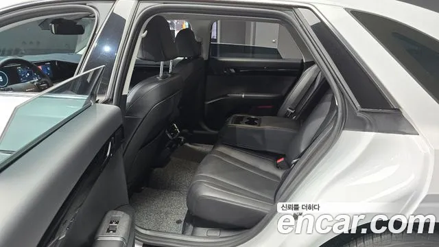 Hyundai Grandeur Grandeur (GN7) 3.5 LPG 2WD (Такси) — Фото автомобиля 10