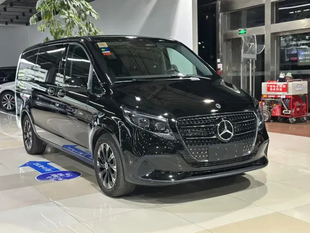 Mercedes-Benz V-Class — Фото автомобиля 2