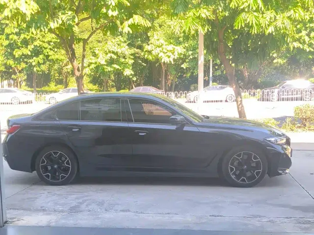 BMW i3 — Фото автомобиля 3