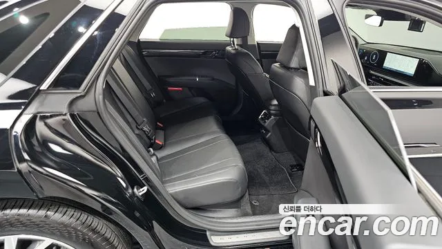 Hyundai Grandeur Grandeur (GN7) 3.5 Бензин 2WD — Фото автомобиля 11