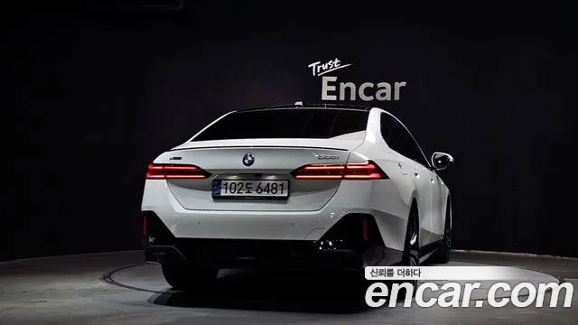 BMW 5-Series 5 серия (G60) 530i xDrive M Sport Pro Special Edition — Фото автомобиля 4
