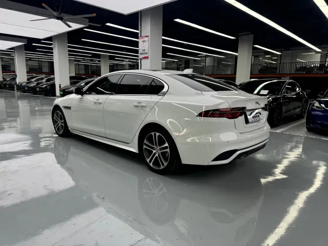 Jaguar XEL — Фото автомобиля 13