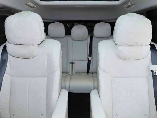 Li Auto Li Auto MEGA 2025 Model Home Family Special Edition — Фото автомобиля 14