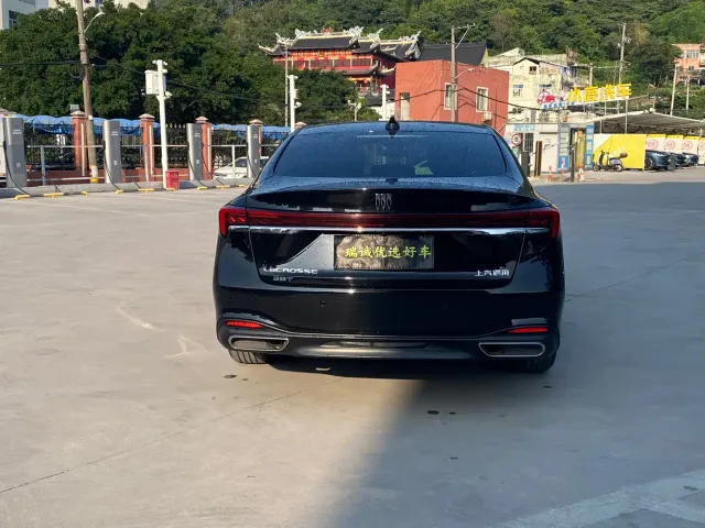 Buick LaCrosse — Фото автомобиля 5