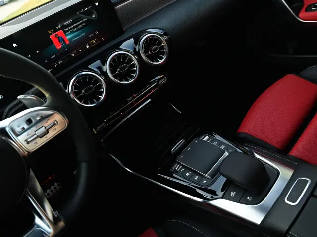 Mercedes-Benz A-Class AMG — Фото автомобиля 11