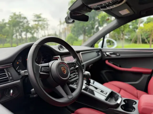 Porsche Macan — Фото автомобиля 18