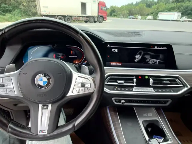 BMW X5 — Фото автомобиля 6